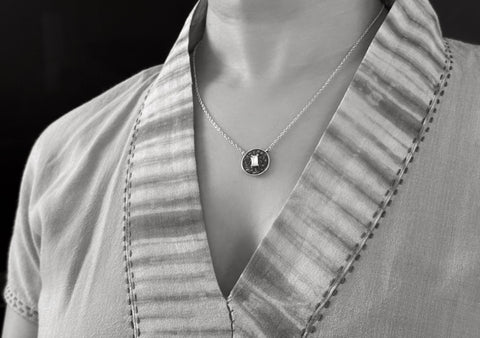 April (enamel marbling birthstone necklace) - Lai