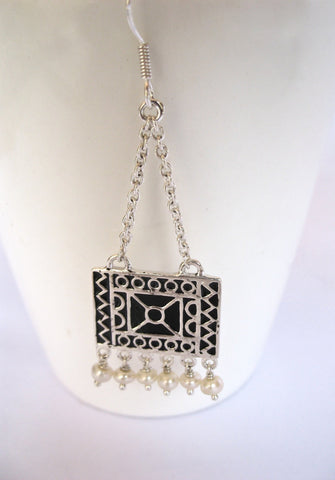 Dangling, bohemian, rectangular chain earrings with pearl fringe - Lai