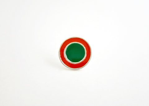 Dramatic, round enamel nose pin