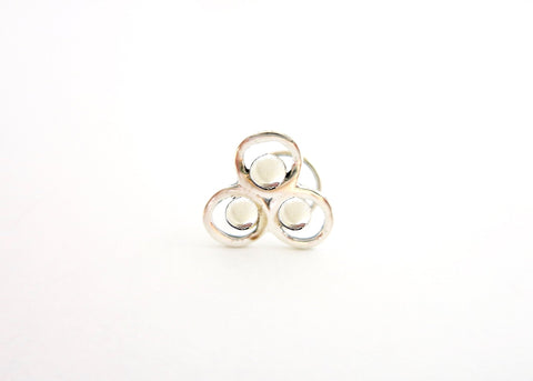 NEW! Elegant, three-circle nose pin - Lai