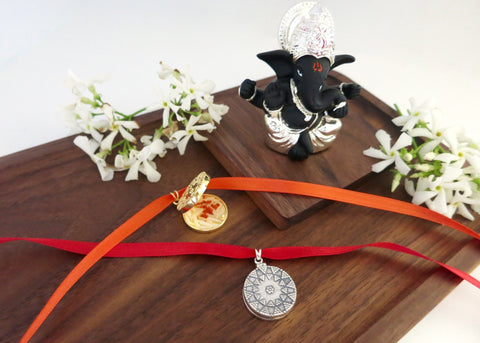 Round locket rakhi (PBR-008)