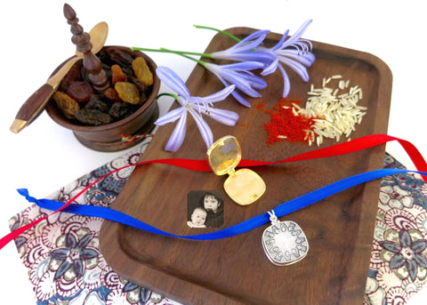 Square locket rakhi (PBR-009)