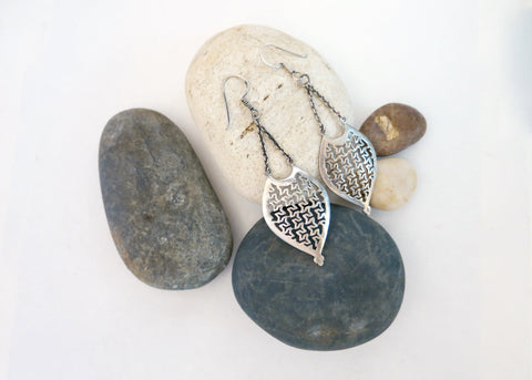 Artistic, long, hanging, cut-work lattice earrings