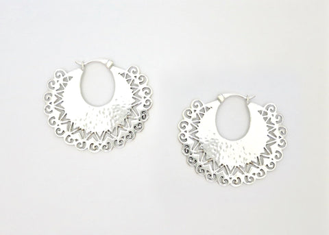 Alika dramatic hoops with hammer finish - Lai