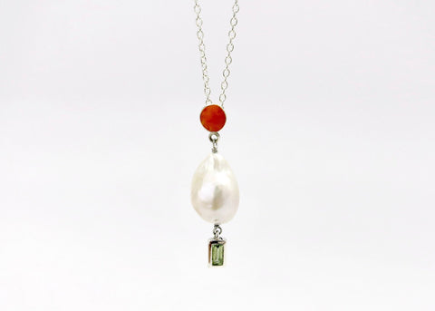 August (baroque pearl birthstone necklace) - Lai