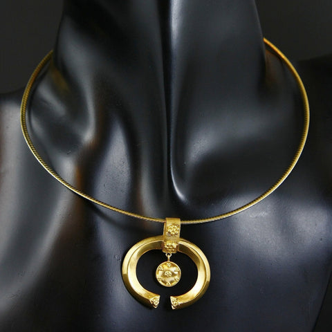 Beautiful and unique, Greek-inspired, open oval gold-plated pendant - Lai