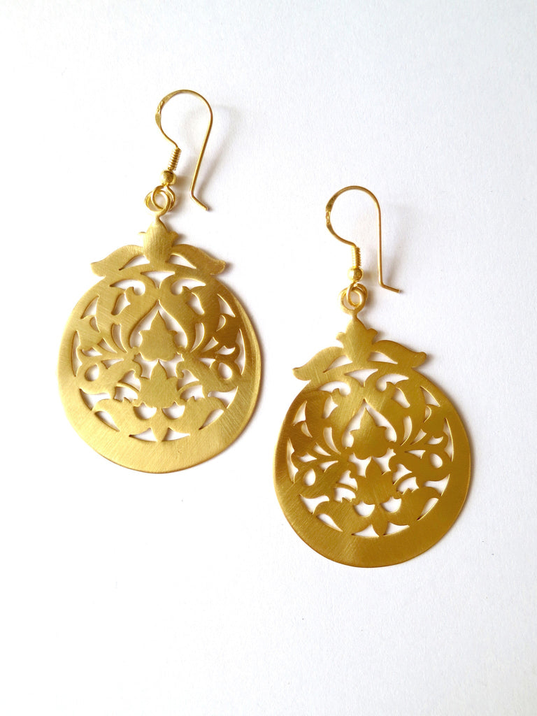 Beautiful, floral pattern, cut-out drop shape gold-plated earrings - Lai