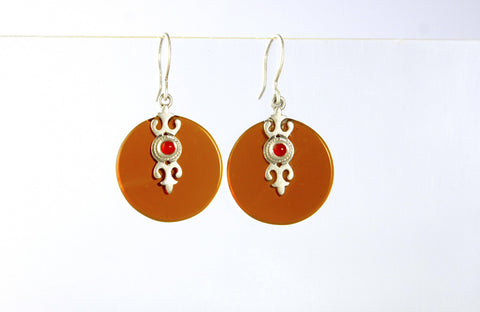 Chic and unique, round glass earrings with silver cut-work and carnelian accent - Lai