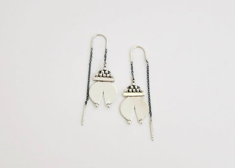 Chic 'Naughara' threader earrings