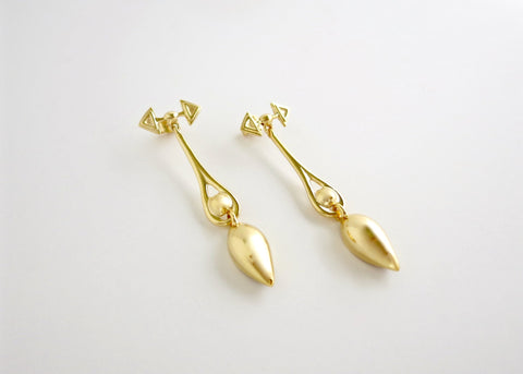 Chic, uber elegant, gold-plated Victorian drop earrings - Lai