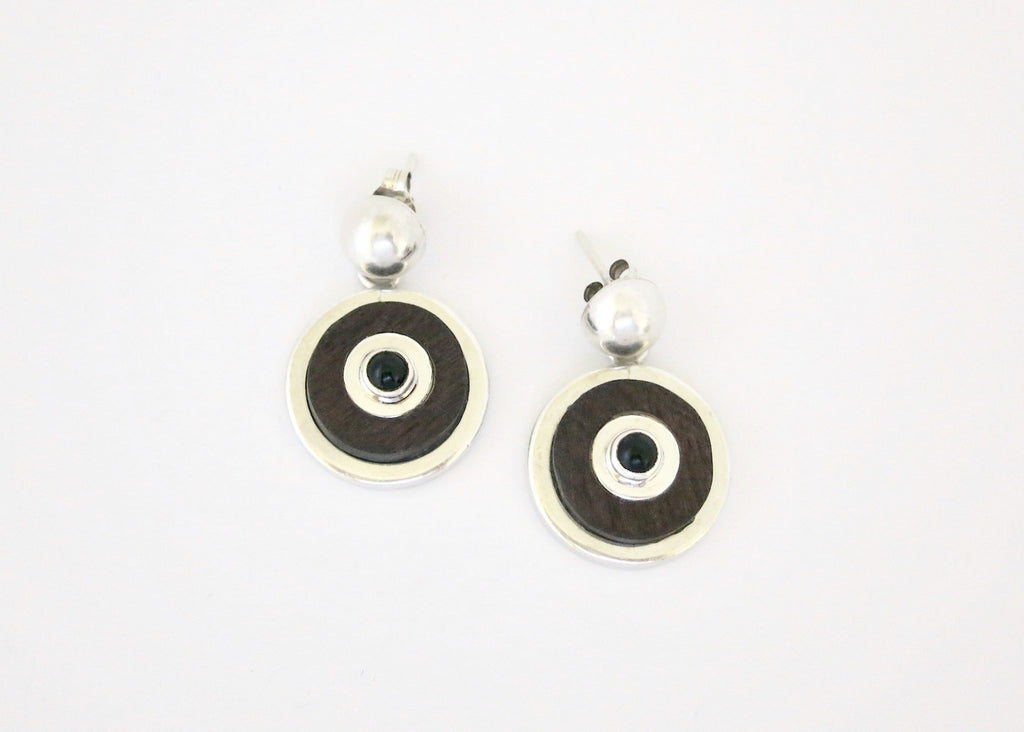 Chic, wood and onyx round Modernist earrings - Lai