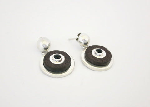 Chic, wood and onyx round Modernist earrings - Lai