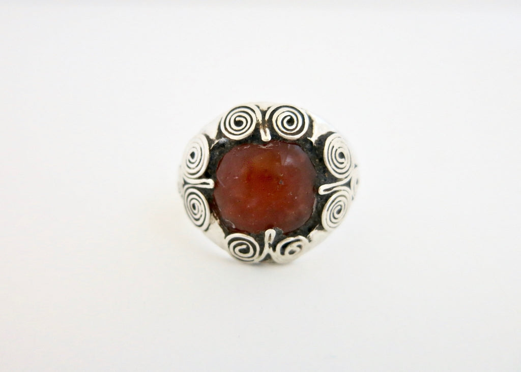 Chunky, nomadic Central Asian carnelian thumb ring - Lai