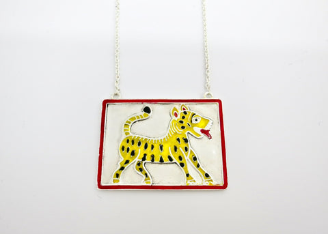 Conversation starter 'baagh' tiger necklace