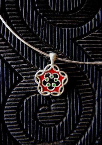 Dainty, floral charm enamel pendant - Lai