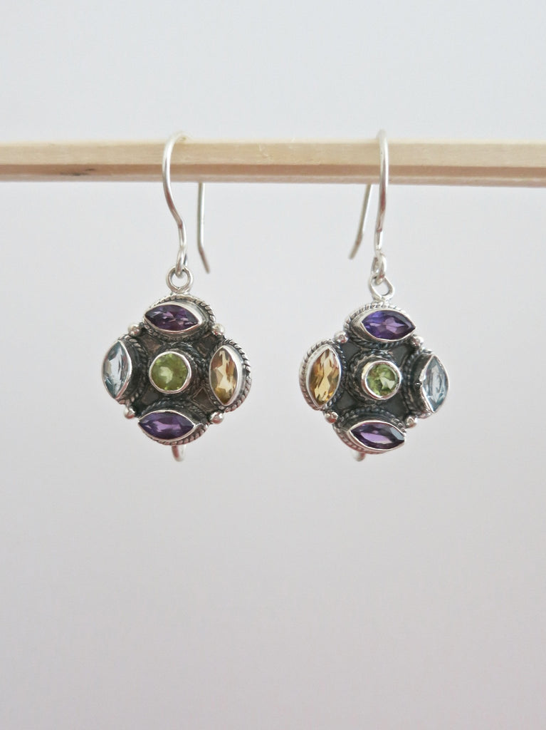 Dainty multi-color gemstones earrings - Lai