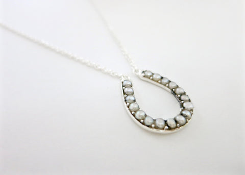 Dainty, pearl encrusted horse-shoe pendant necklace - Lai