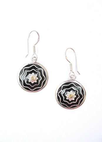 Dainty, round earrings with citrine and fine black enamel work - Lai
