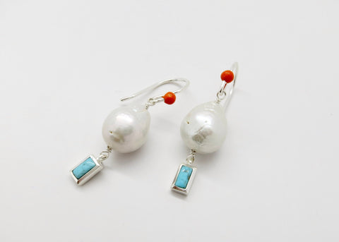 December (baroque pearl birthstone earrings) - Lai