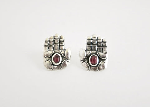 'Divine blessing' ear studs with garnet - Lai