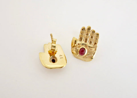 'Divine blessing' ear studs with garnet - Lai