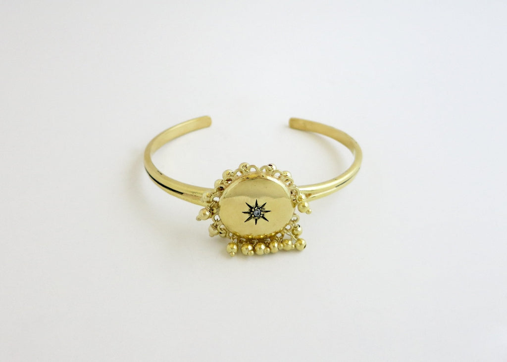 Elegant, vintage inspired, gold-plated brass round locket bracelet - Lai