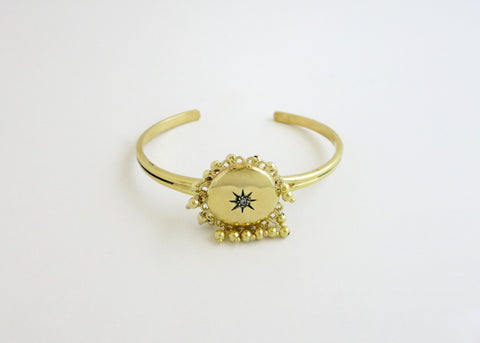 Elegant, vintage inspired, gold-plated brass round locket bracelet