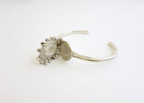 Ethereal, vintage inspired, sterling silver round locket bracelet - Lai