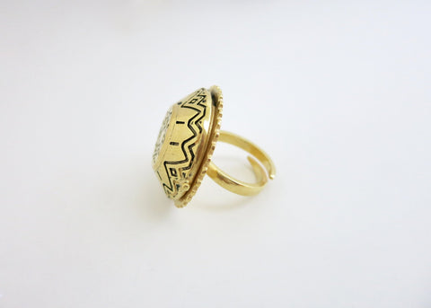 Ethno-tribal, flat top dome, gold-plated brass amulet ring - Lai