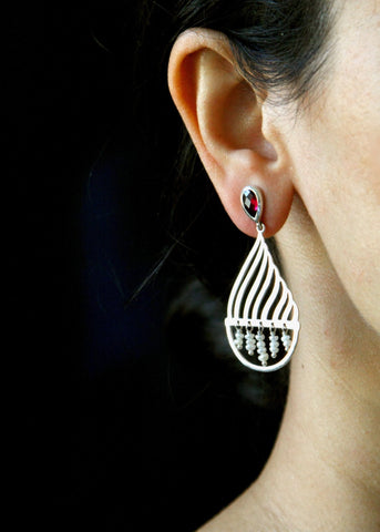 Exquisite, dancing 'jhalar' pearl and garnet earrings - Lai