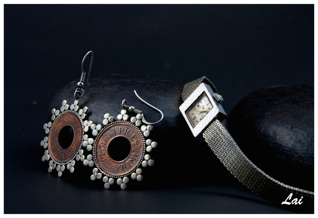 Exquisite vintage coin earrings with a delicate dot pattern - Lai