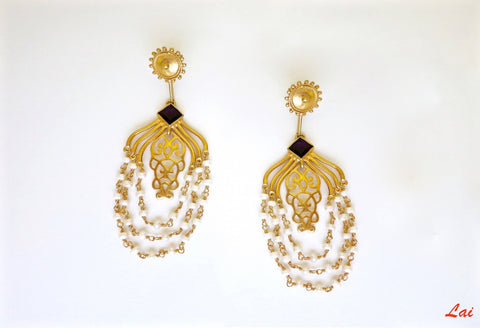 Gold-plated, draping pearls chandelier earrings