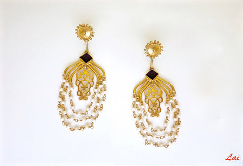 Gold-plated, draping pearls chandelier earrings