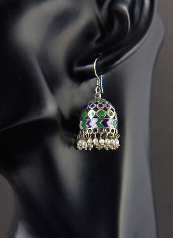 Gorgeous, chic, Mughal-inspired enamel jhumkas