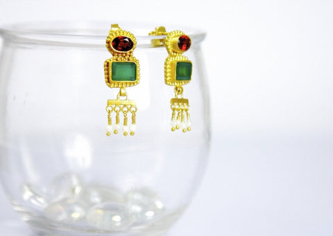 Gorgeous, Hellenic, garnet and chrysoprase gold-plated earrings with pearl fringe