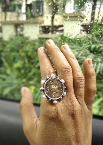 Gorgeous, vintage lotus coin ring with a pearl frame
