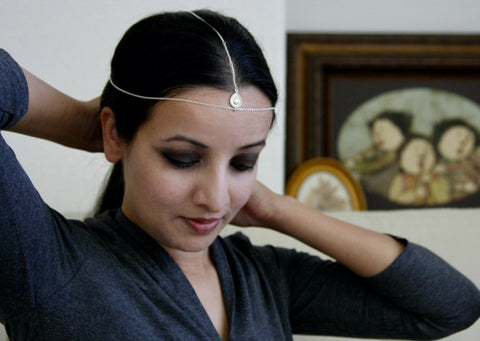 Head ornament with beautiful pearl detailing