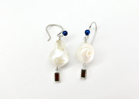 January (baroque pearl birthstone earrings) - Lai