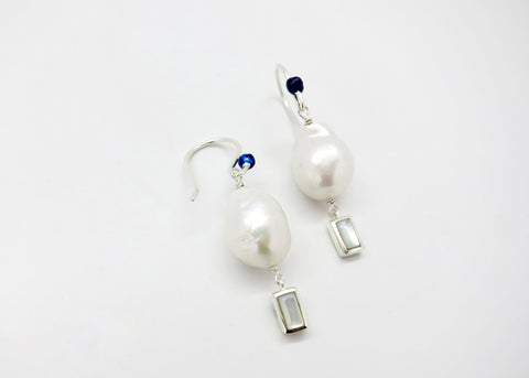 June (baroque pearl birthstone earrings) - Lai