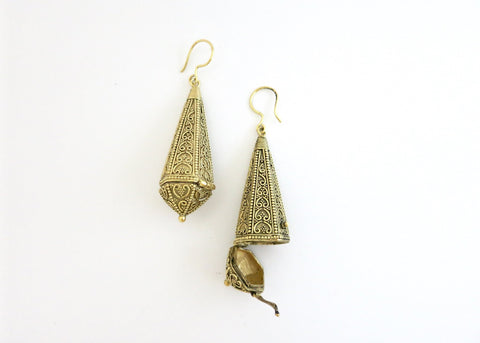 Magnificent, long, gold-plated brass amuletic earrings - Lai