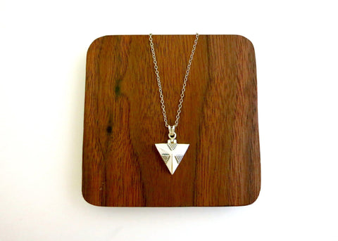 NEW! Chic and dainty triangular locket pendant - Lai