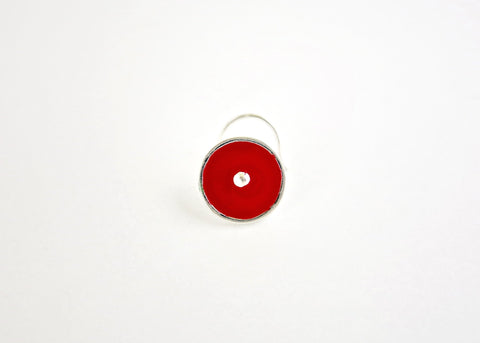 Chic, round red enamel nose pin