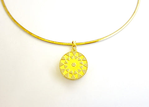 NEW! Gorgeous round locket pendant - Lai