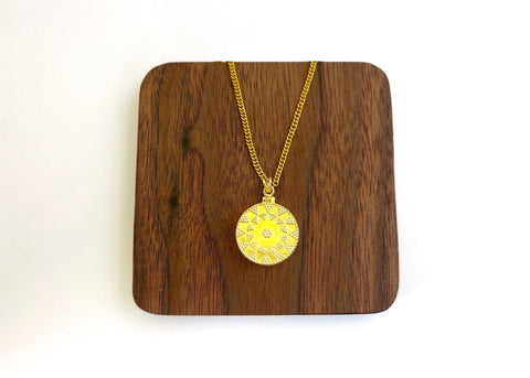 NEW! Gorgeous round locket pendant - Lai