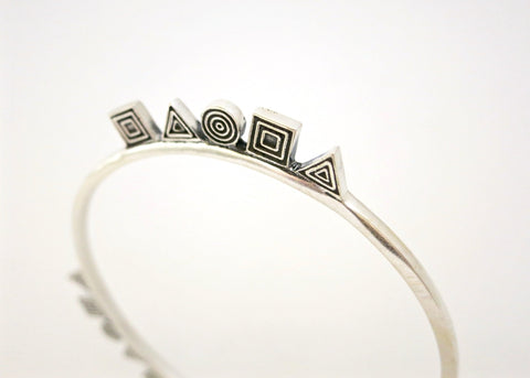Nkosi neo-tribal bangle with geometric motifs - Lai