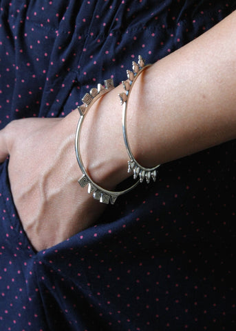 Nkosi neo-tribal bangle with geometric motifs - Lai