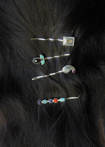 Quirky garnet and chrysoprase hair clip - Lai