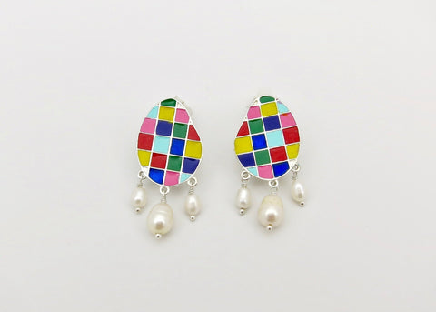 Super flattering, color grid, pearl drop 'varnin' earrings