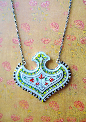 Stunning, Mughal-motif enamel necklace with seed pearls outline - Lai