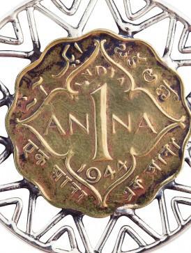 Stunning, old Indian coin earrings with wire detailing - Lai